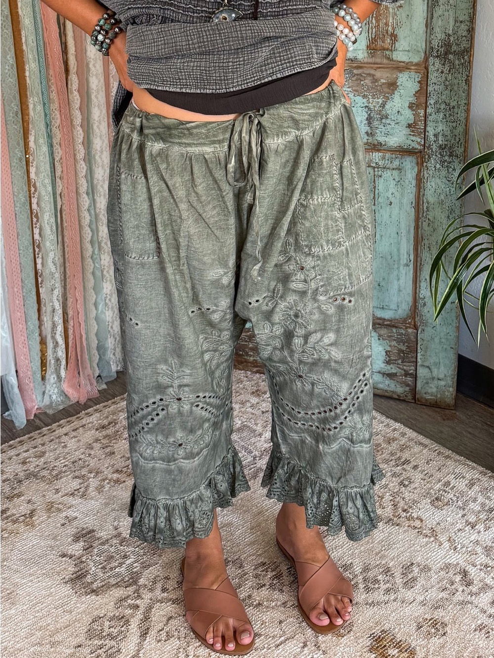 Jaded Gypsy Eyelet bloomers - CHARCOAL/OLIVE - 100% COTTON one size - Picture 10 of 10